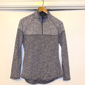 Avia Pullover
